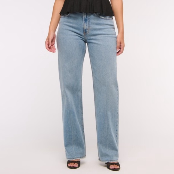 Abercrombie & Fitch Curve Love High Rise 90s Relaxed Jean 27 4 Short Stretch - Picture 1 of 9